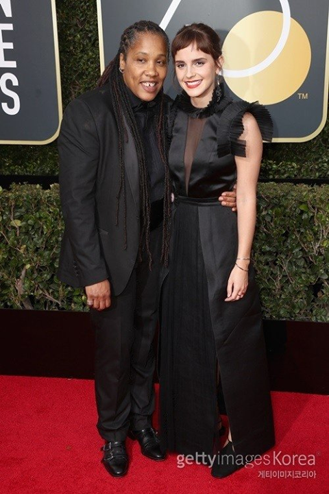 B&agrave;i b&aacute;o: Emma Watson, ngoại h&igrave;nh thay đổi theo chiều hướng xấu?... Qu&aacute; lạ đến mức g&acirc;y x&ocirc;n xao