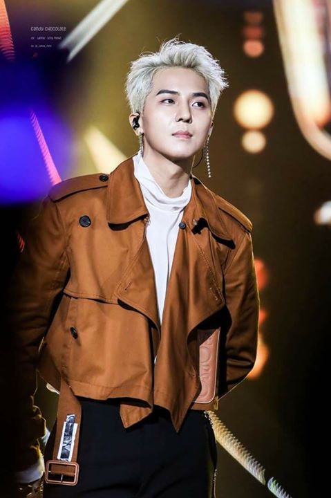 OSEN: Yang Hyun Suk bóng gió về album solo sắp tới của Song Minho "Màn trình diễn solo của cậu ấy, được trông đợi nhiều nhất từ trước đến nay... Đợi hôm sau nhé"