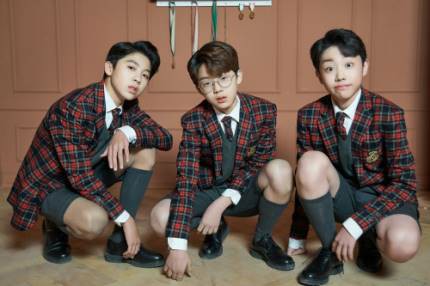 Naver: "Những t&agrave;i năng hiphop nhỏ tuổi" Jo Woochan, Park Hyunjin, Achillo, ca kh&uacute;c mới OGZ nhận được phản ứng b&ugrave;ng nổ