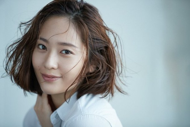 Bài báo: Jung Soojung, "Tôi không quan tâm đến những bình luận ác ý... Chị gái Jessica là người hướng dẫn tôi" (phóng viên)