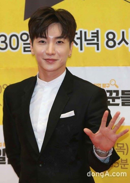 Bài báo: SuJu Lee Teuk trải lòng trên SNS "Ngày nào cũng lặp đi lặp lại một lịch trình không hồi kết"