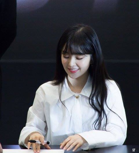 Pann: Fansign của Irene hôm nay hài lắm luôn ㅋㅋㅋㅋ