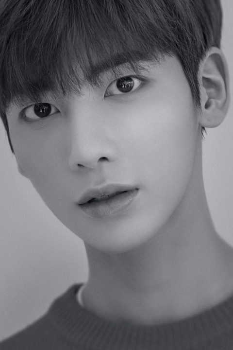 TXT lộ diện thành viên thứ 4: TAEHYUN