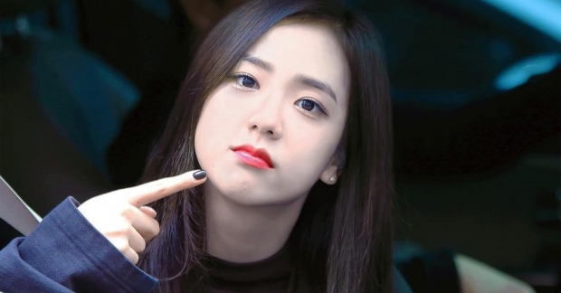 YG tung poster đẹp như mơ của Jisoo (Black Pink) nhân dịp sinh nhật cô nàng