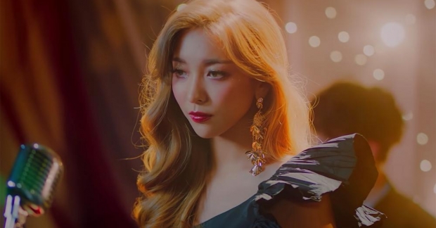 'Giọng ca vàng SM' Luna trở lại với MV solo 'Even So' đầy huyền ảo