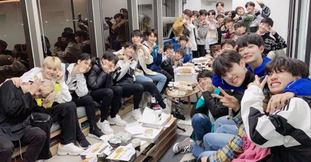 "YG Treasure Box" vẫn chứng minh được sức hút khi luôn nằm trong top các show thực tế được quan tâm nhất