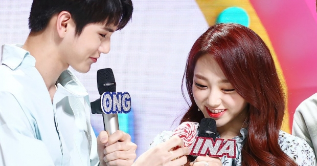 Cặp đôi MC "Music Core" Ong Seong Woo và Mina (gugudan) chuẩn bị có màn tái hợp 