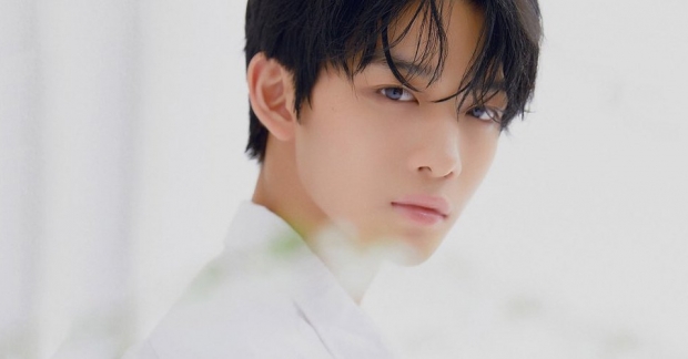 Bae Jinyoung hoạt động tích cực khi Wanna One đi đến đoạn kết: Mở fancafe, giao lưu nồng nhiệt cùng fan tại Vlive