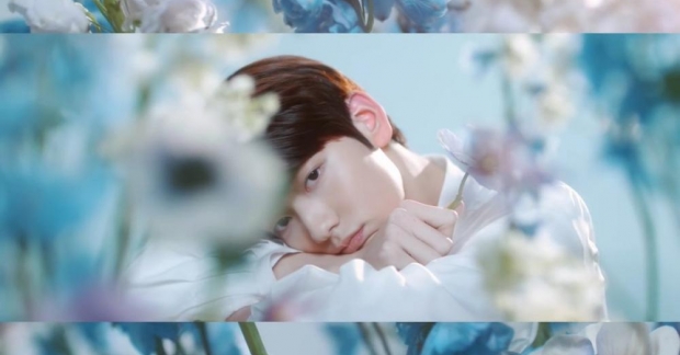 Trưởng nhóm Soobin (TXT) khoe visual đẹp hơn hoa trong teaser mới nhất từ Big Hit 