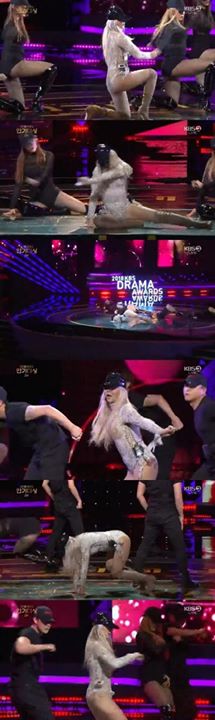 Bài báo: KBS Drama Awards. Hyorin 'Hwasa, cô em có đang xem không?’ Vũ đạo hông nhạy cảm, ranh giới giữa quyến rũ và gây sốc