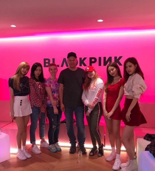 Bài báo: [ Chính thức] ‘idol K-pop đầu tiên’ Black Pink biểu diễn tại lễ hội âm nhạc lớn nhất Mỹ Coachella