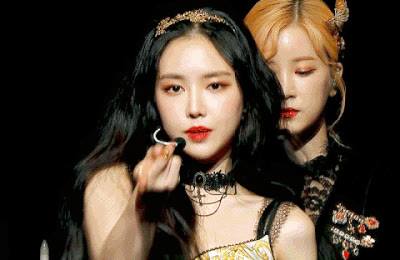 Pann: Whoa... Son Naeun điên rồi...