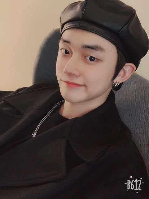 [Pann] Các mẹ ơi TXT Yeonjun mới đăng ảnh tự sướng 