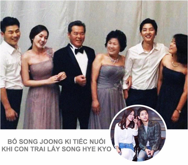&Ocirc;ng n&oacute;i với bạn: "Con trai t&ocirc;i sắp kết h&ocirc;n. T&ocirc;i thất vọng v&igrave; Song Hye Kyo lớn tuổi hơn n&oacute; nhưng n&oacute; đ&atilde; th&iacute;ch th&igrave; bố mẹ sao thắng được con c&aacute;i." Chưa kể c&aacute;ts&ecirc; đ&oacute;ng phim v&agrave; sự kiện, hiện gi&aacute; trị bất động sản của Song Hye Kyo l&agrave; 22.4 tỷ won, Song Joong Ki 12.