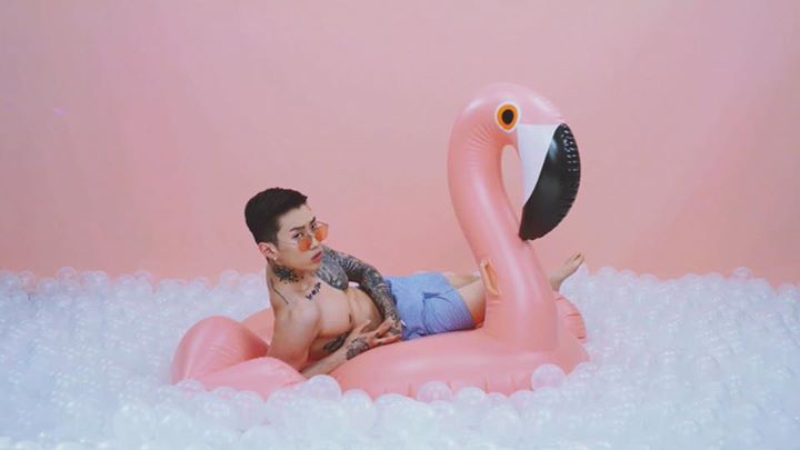 Jay Park xuất hiện trong MV "BOYS" của Charli XCX cùng một loạt các nam ngôi sao nổi tiếng khác như Joe Jonas, Charlie Puth, Wiz Khalifa, Cameron Dallas, Diplo, will.i.am, Ty Dolla $ign, Tom Daley, Takahiro của ONE OK ROCK, Shokichi của EXILE...v.v 