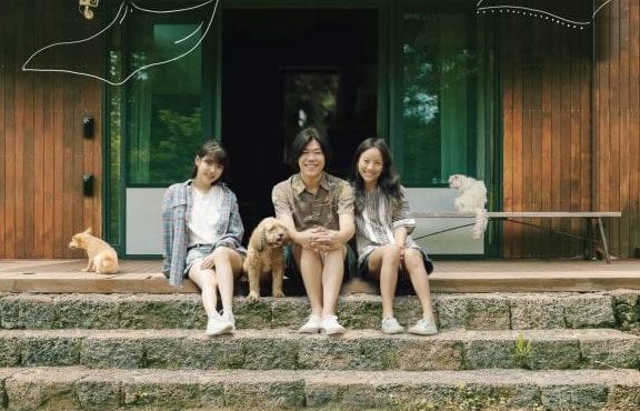 Giám đốc sản xuất của “Hyori’s Homestay” tiết lộ IU rất ghen tị với Lee Hyori và  Lee Sang Soon