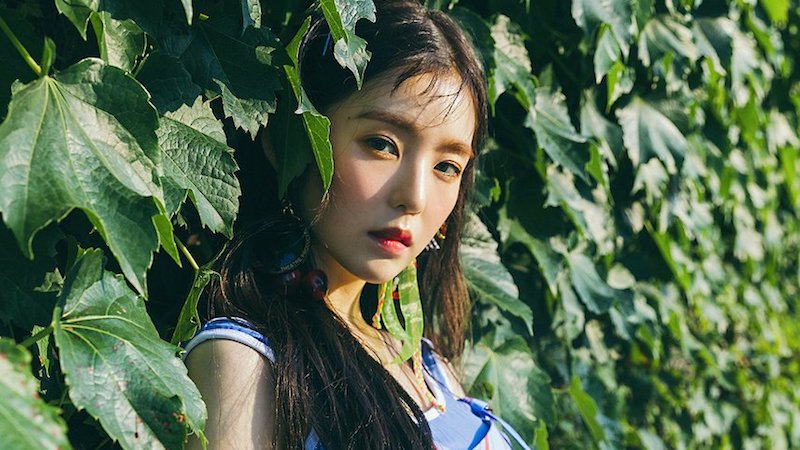 Irene (Red Velvet) xuất hiện trong những bức ảnh teaser cho sự trở lại của nhóm với “The Red Summer”