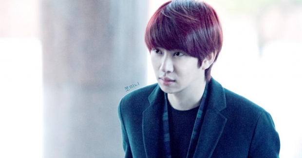 Heechul (Super Junior) rùng mình chia sẻ về trải nghiệm bị sasaeng fan quấy rối