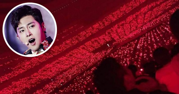 Dù bị ngăn cấm đưa lighstick vào sân, fan Nhật vẫn có cách biến SMTOWN Live thành concert trá hình của Yunho (DBSK)