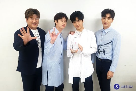 Super Junior tiếp tục làm Đại sứ hiến máu năm thứ 10