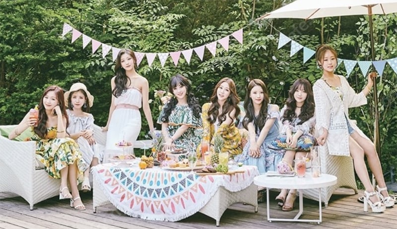 Lovelyz tiết lộ kế hoạch comeback mùa hè trong concert solo