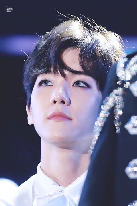 Pann: Thì đúng là Byun Baekhyun có phẫu thuật mắt hai mí mà, sao mọi người điên lên vậy?