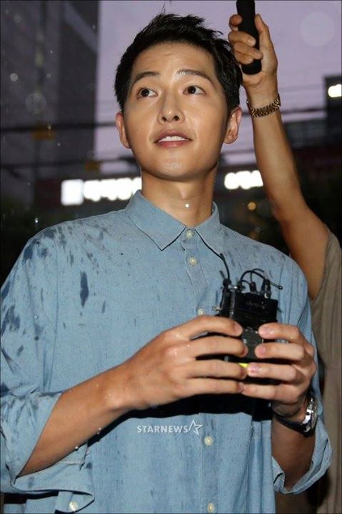 Bài báo: Song Joong Ki dự sự kiện đầu tiên sau tin đám cưới "Cảm ơn các bạn"