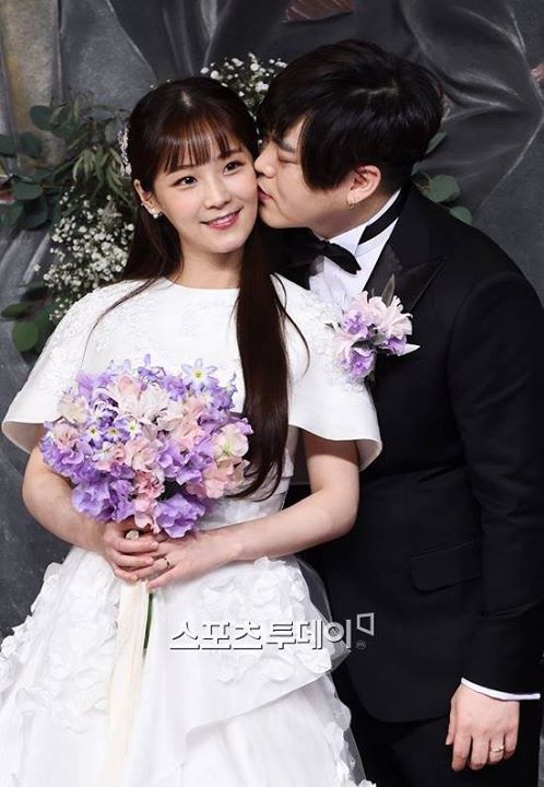 Bài báo: Moon Hee Jun bùng nổ với áp lực sau khi sinh con "Soyul đang bị trầm cảm sau sinh"