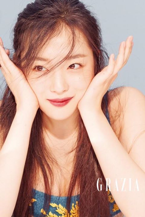 Bài báo: Sulli, "Diễn xuất có thể là sự nghiệp cả đời của tôi... Tôi cảm thấy tự tin và có trách nhiệm với nghiệp diễn xuất hơn"