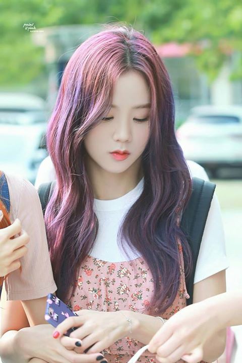 Pann: Black Pink Jisoo bị làm sao đấy?!?!?