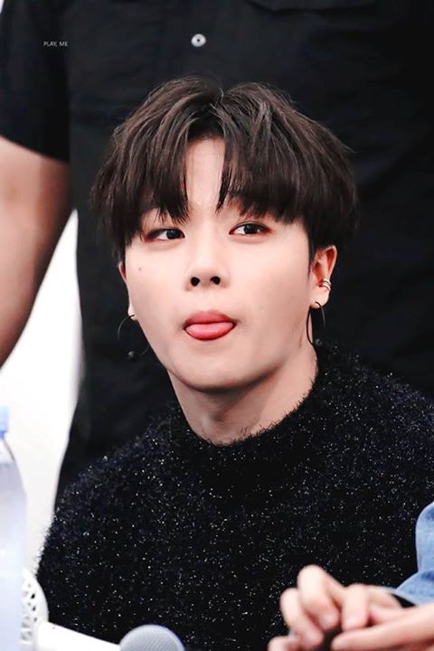 OSEN - Naver: ‘Outrageous Roommates’ liệu trình chăm sóc da của iKON Jinhwan ‘8 bước’