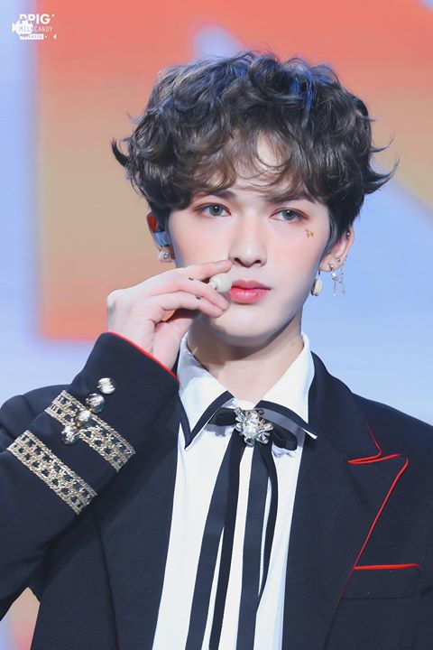 Justin Hoàng Minh Hạo và Jung Jung Chu Chính Đình của “Produce 101” mùa 2 gần đây đã debut cùng nhóm nhạc nam mới nhà Yuehua - NEX7 