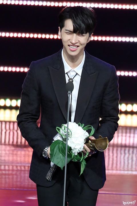 VIXX Ken thắng giải Diễn viên nhạc kịch mới xuất sắc nhất tại Liên hoan Nhạc kịch Quốc tế Daegu (DIMF) lần thứ 12 với vai diễn trong vở “Hamlet”