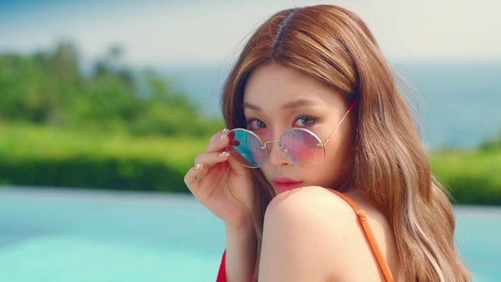 Chungha comeback với ca khúc chủ đề “LOVE U”