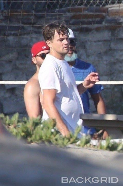 Bài báo: DiCaprio, ông chú bụng bia