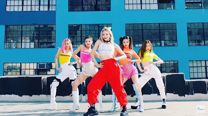 ITZY nhá hàng M/V teaser cho ca khúc chủ đề “ICY” sản xuất bởi JYP 