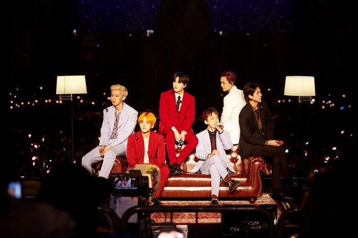Naver: 15000 EXO-L... EXO, một lần nữa chứng minh trên sân khấu họ chính là Vua của Kpop