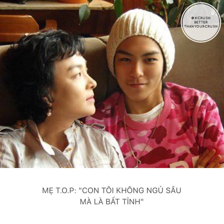 S&aacute;ng ng&agrave;y 7/6, mẹ T.O.P đ&atilde; xuất hiện với bộ dạng tiều tụy c&ugrave;ng quản l&yacute; của anh để đưa ra c&acirc;u trả lời cho c&aacute;c ph&oacute;ng vi&ecirc;n đang tập trung b&ecirc;n ngo&agrave;i ph&ograve;ng ICU: 