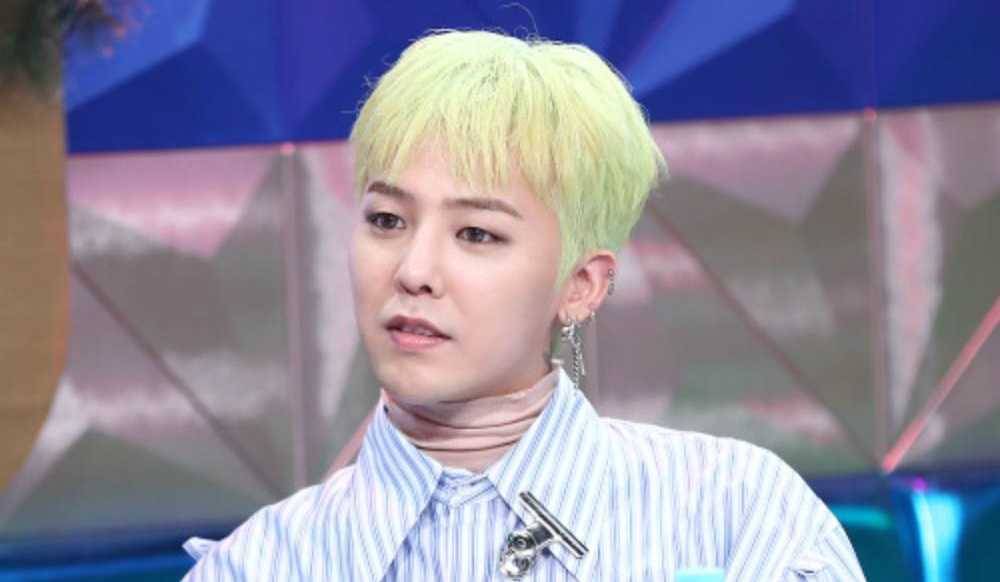 Fan nhận thấy G-Dragon lại tiếp tục hút thuốc