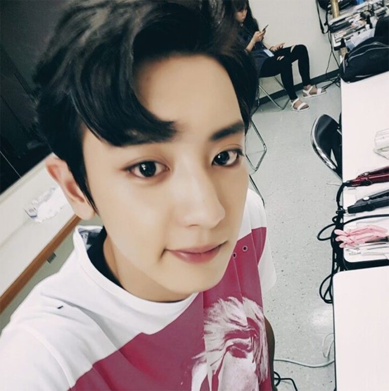 Chanyeol (EXO) đạt 11 triệu lượt theo dõi trên Instagram