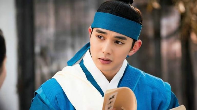  Yoo Seung Ho đã giảm tới 5kg khi quay phim liên tục cho “Ruler: Master Of The Mask”