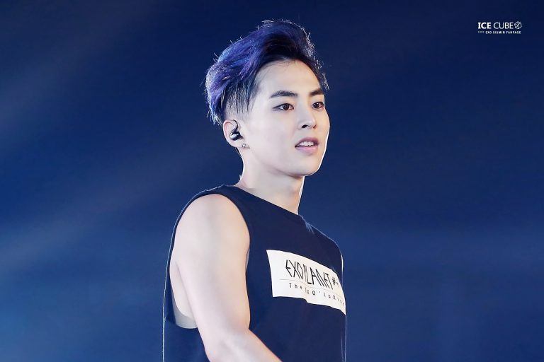 Anti-fan ném chai nước vào Xiumin (EXO) trong concert