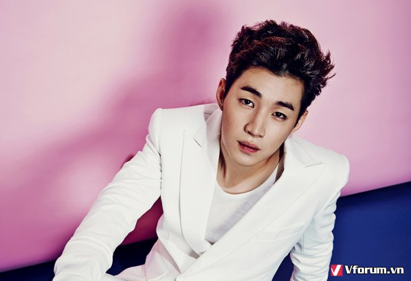 Super Junior Henry cảm động vì sự thành công bất ngờ của bài hát mới "Girlfriend"