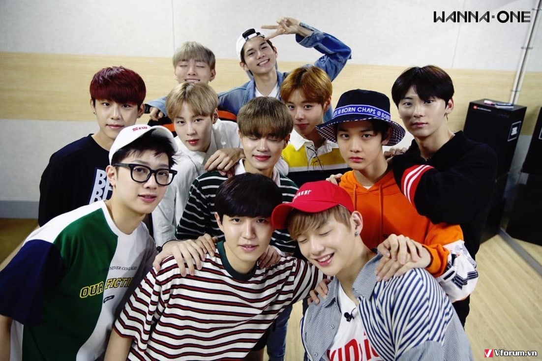 Công ty quản lí của Wanna One bày tỏ lo lắng về sự an toàn của các thành viên và yêu cầu người hâm mộ tôn trọng ranh giới