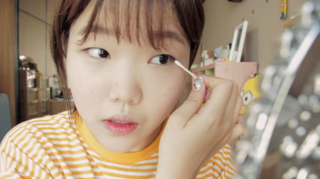 [Instiz] Akmu Lee Soohyun bắt đầu sự nghiệp Beauty Youtuber của mình