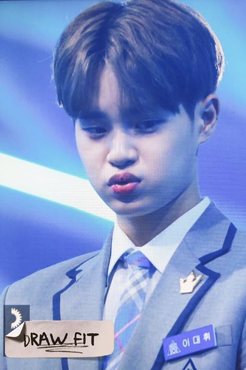 Instiz: Sự thay đổi biểu cảm của Lee Daehwi trong suốt phần công bố line-up cuối cùng