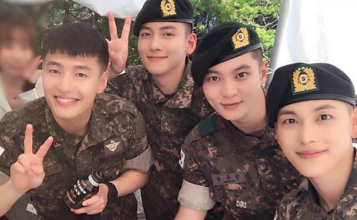 F4 quân đội tụ họp: Kang Ha Neul, Ji Chang Wook, Joo Won và Im Siwan trong hậu trường Lễ kỉ niệm ngày Thương binh liệt sĩ Hàn Quốc hôm nay