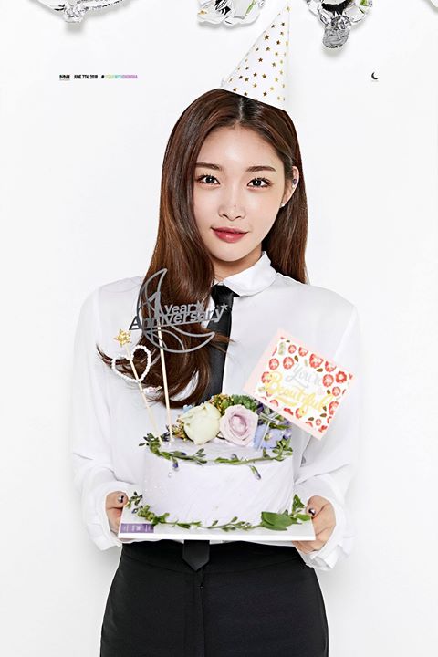 Chungha kỉ niệm 1 năm debut solo và công bố tên fandom chính thức là BYULHARANG. Byulha: “hãy trở thành người tỏa sáng như vì sao”, Harang: “cùng nhau bay lên cao”. Chungha và các fan sẽ cùng nhau trưởng thành và trở nên tốt đẹp hơn để có thể tỏa sáng như