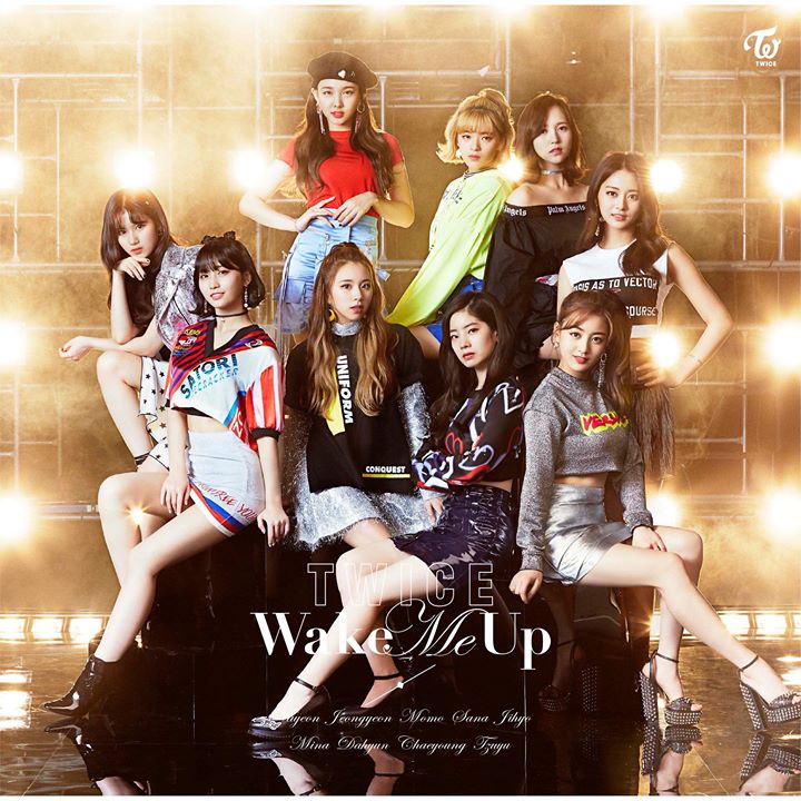 Single tiếng Nhật thứ 3 “Wake Me Up” của TWICE đạt chứng nhận Bạch Kim Kép của Hiệp hội thu âm Nhật Bản RIAJ do bán được hơn 500.000 bản. TWICE là nhóm nhạc nữ Hàn Quốc duy nhất được RIAJ trao tặng danh hiệu Bạch Kim 4 lần liên tiếp.