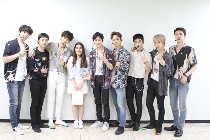 SM Entertainment, EXO và tổ chức phi lợi nhuận Make-A-Wish đã hợp tác đưa bệnh nhân ung thư 17 tuổi Michelle Parenteau từ California đến Lotte Family concert 2018 ở Hàn Quốc